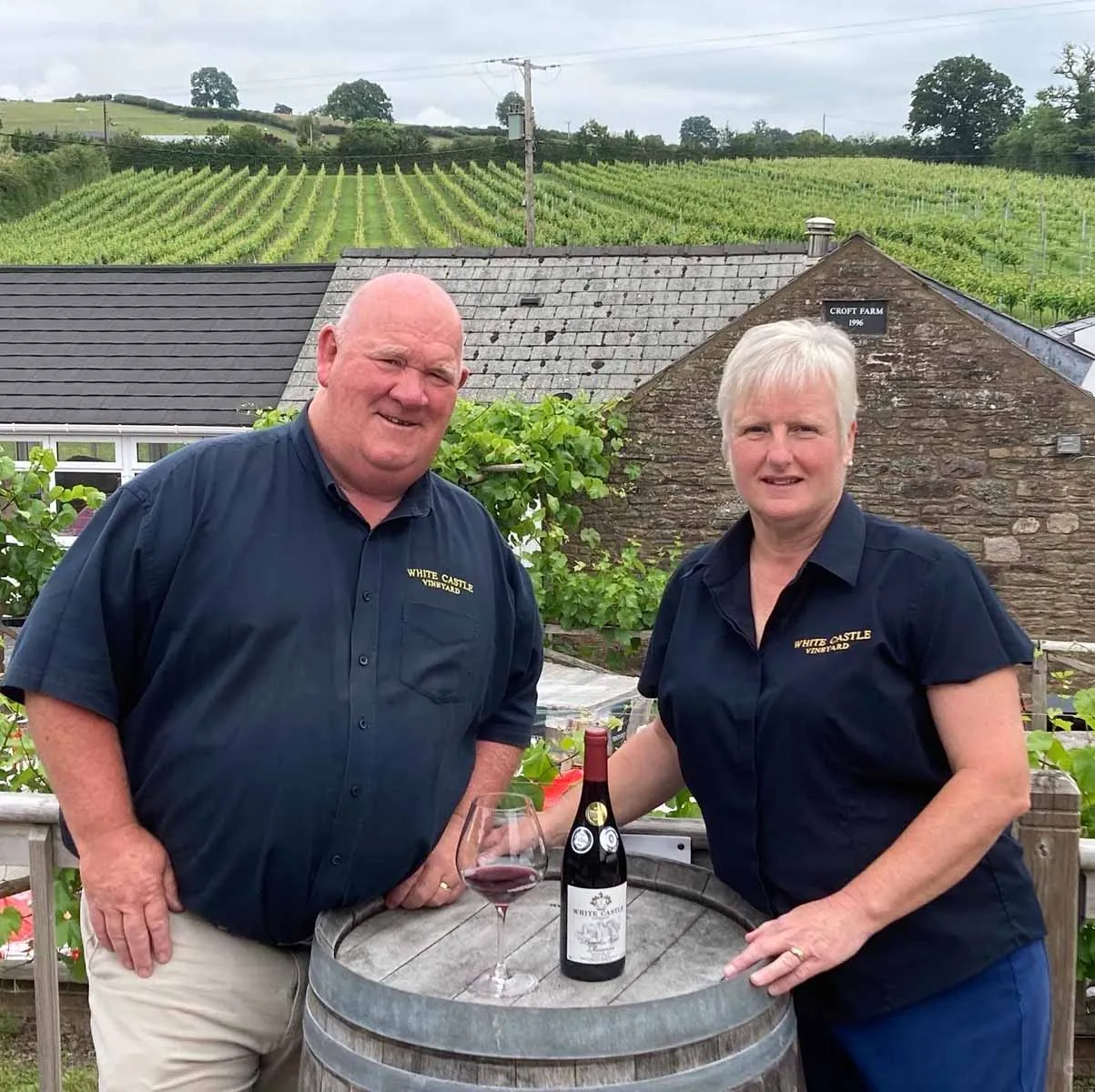 Robb-Nicola-2021-PINOT-Noir-Gold-DWWA